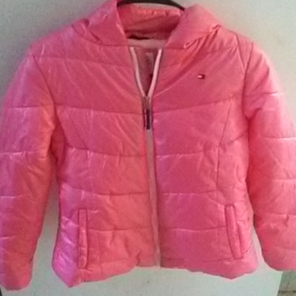 tommy hilfiger cropped puffer jacket